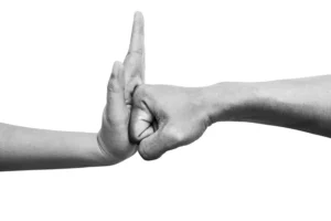Is a domestic violence charge a felony in Arizona?